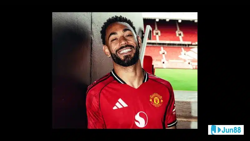 Matheus Cunha trong trang phục đội tuyển Brazil chuẩn bị cho trận