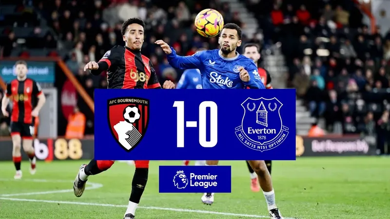 Cầu thủ Everton và Bournemouth đôi công trên sân Cầu thủ Everton và Bournemouth đôi công trên sân